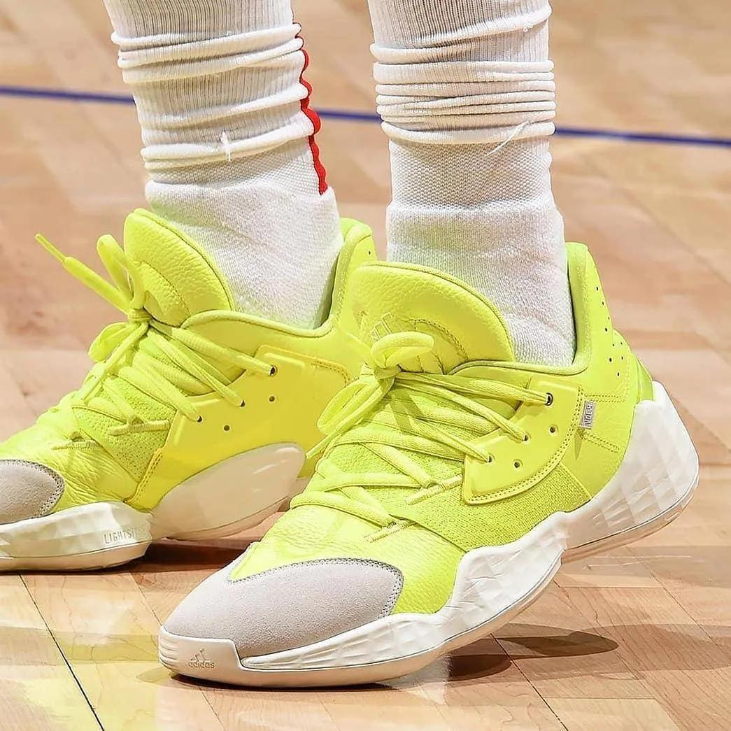 AYX-包含Rookie巅峰对决,哈登与30激战西班牙队分钟,败北胜负难料!的词条