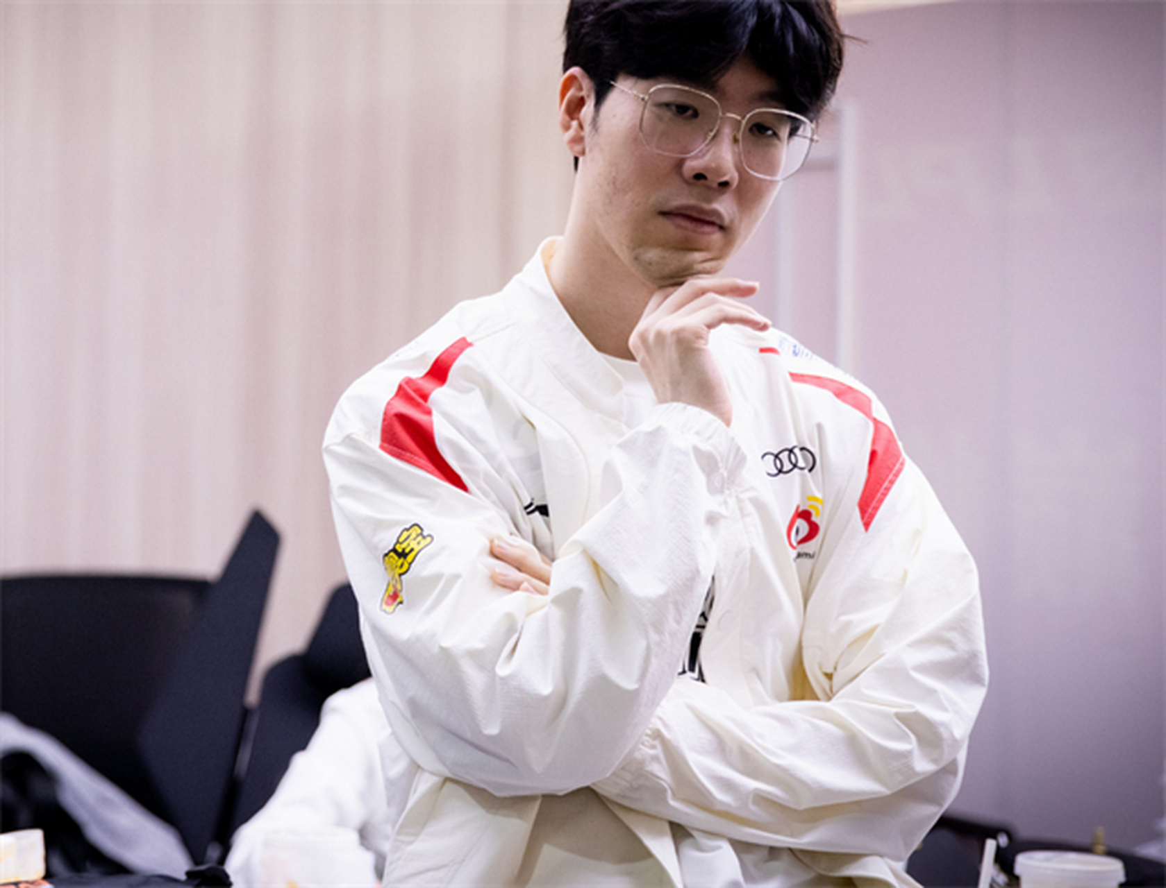 爱游戏-关于TheShy回归赛场,突破纪录首场状态亮眼,FPX观众沸腾!的信息