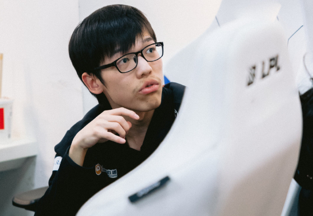 爱游戏体育-凯恩新星精彩发挥表现惊艳，FPX未来可期！的简单介绍