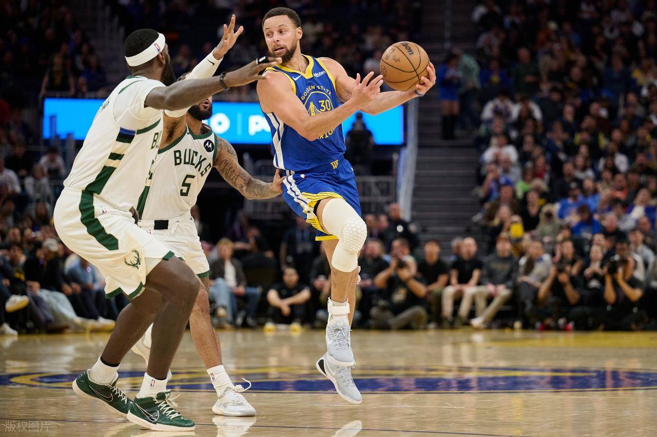 爱游戏体育-关于库里连续十场比赛得分超过高光表现，曼联挑战极限！的信息